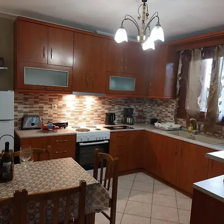 アパート Areti's Garden 2